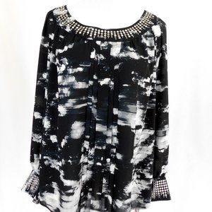 Alfani black grey geometric blouse size 4